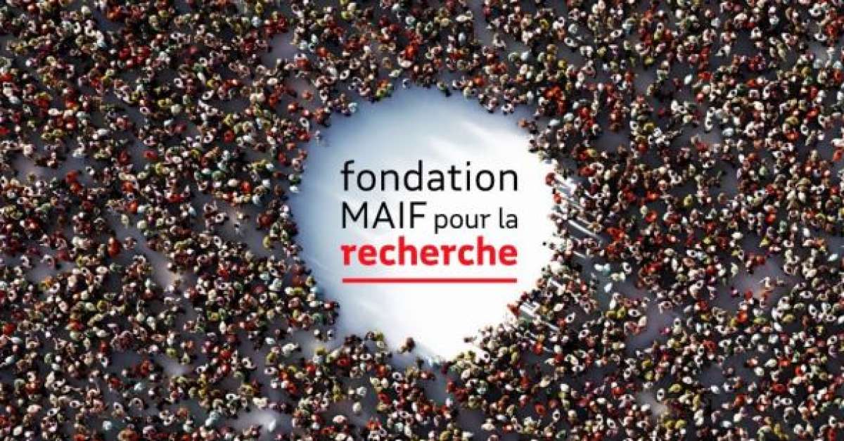 logo de la Fondation MAIF entouré des gens