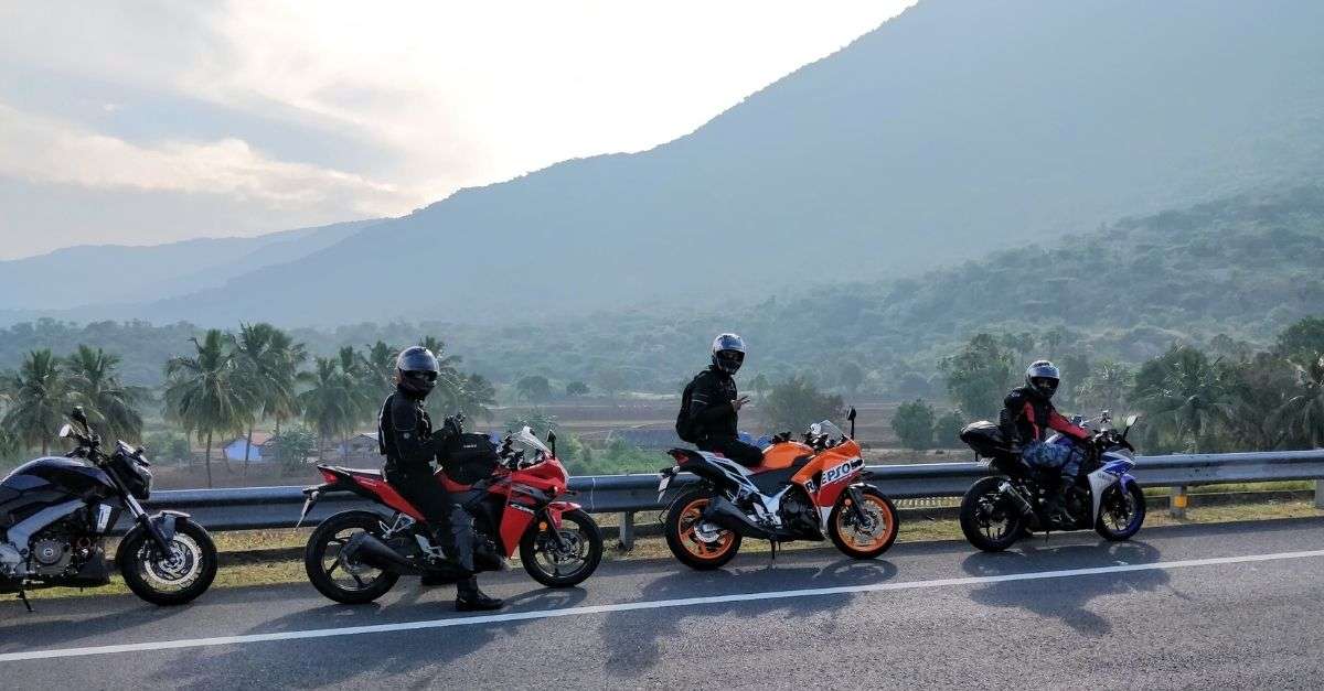 motards à la montagne