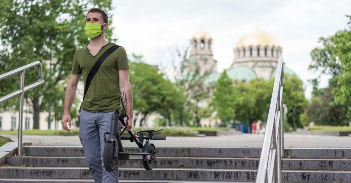 trottinettiste à Paris