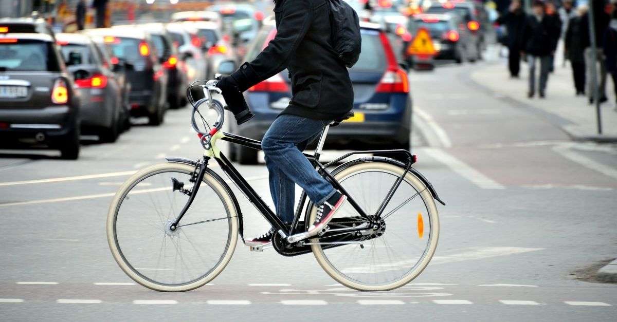 cycliste en milieu urbain