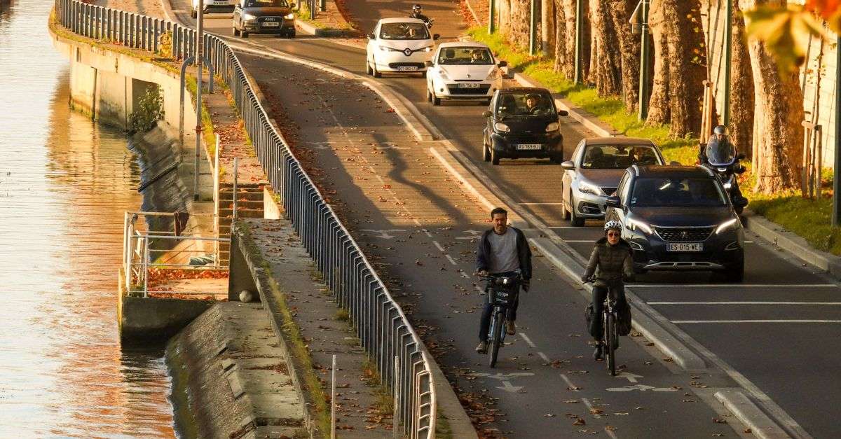 cycliste en milieu urbain