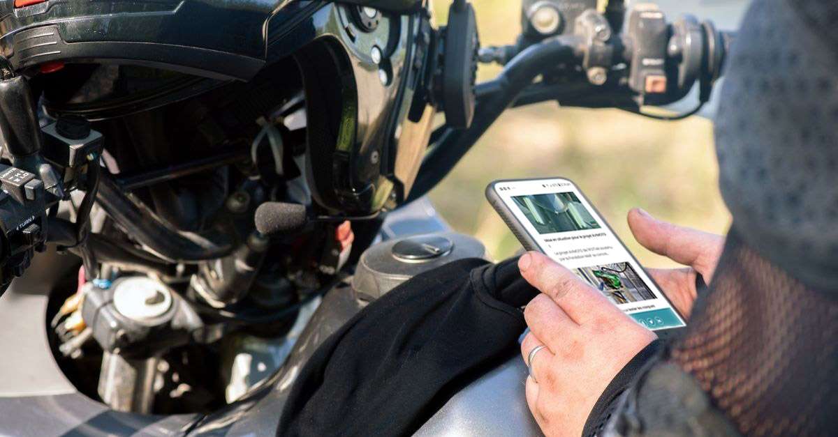 Motosmartphone.jpg