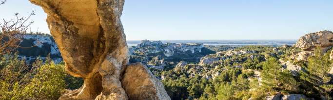 Maison entourée d'un jardin en interface habitat forêt