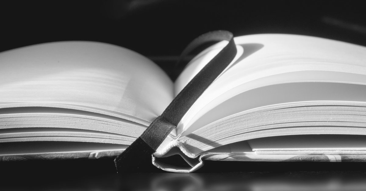 livre de statuts ouvert