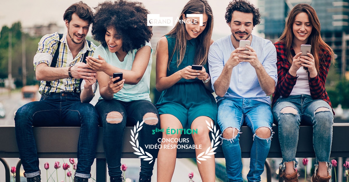 Réseaux sociaux : Grâce à tes amis, je sais qui tu es…